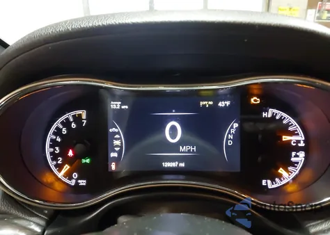 2016 Jeep Grand Cherokee Overland z USA, uszkodzony, nr VIN 1C4RJFCG2GC350917